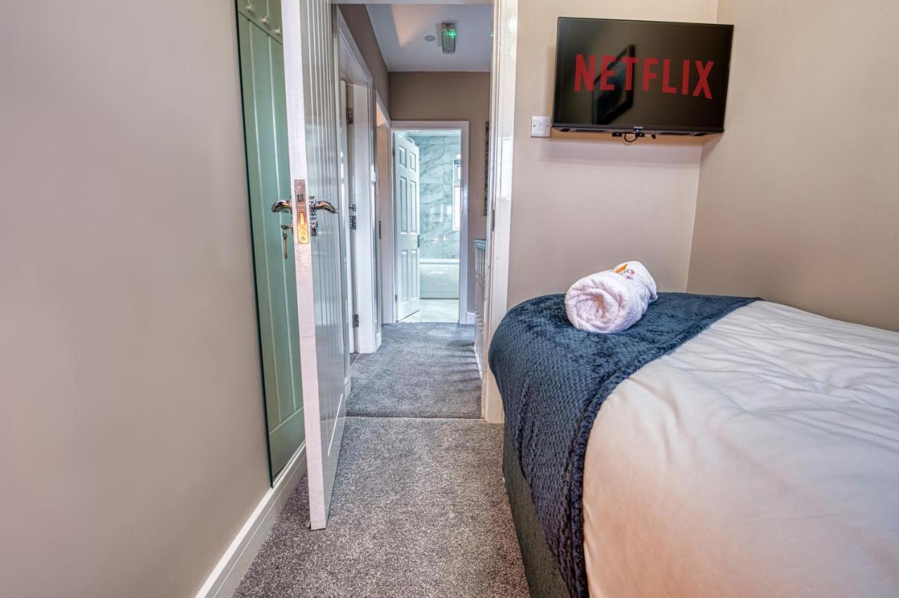 Stylish House - B'Ham Airport And Nec, Jlr Solihull, Business & Leisure Stays - Aspen House Kamer foto