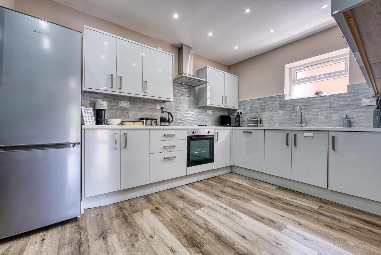 Stylish House - B'Ham Airport And Nec, Jlr Solihull, Business & Leisure Stays - Aspen House Buitenkant foto